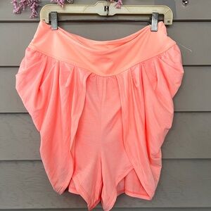 Free  movement summer shorts, size L. NWOT